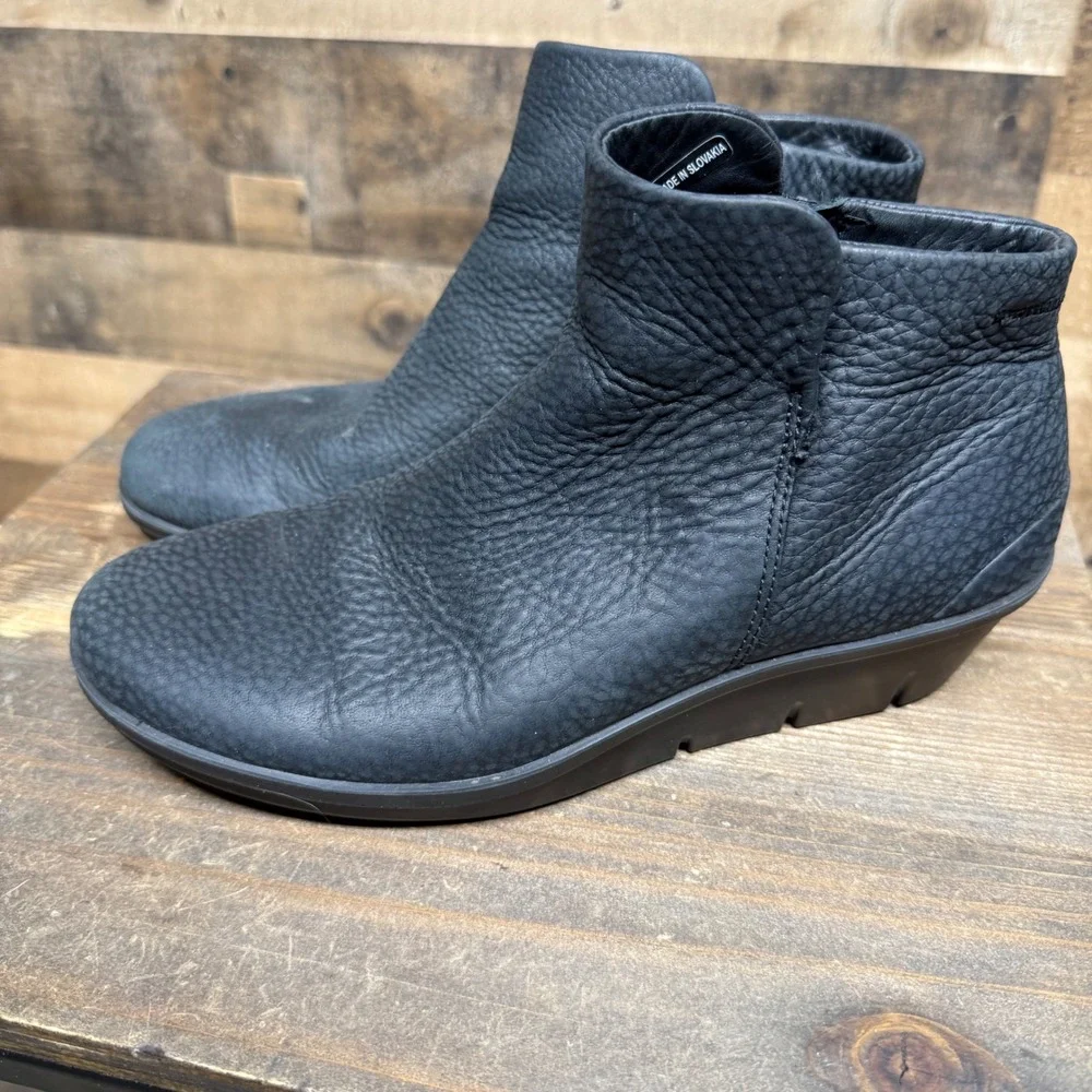 ECCO Black Leather Ankle‎ Boots Zipper Wedge Heel Women's Size 39